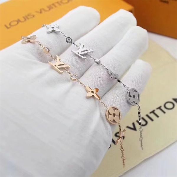 boxs luxurious 3 colors chain bracelet jewelry womens diamond bracelets stainless steel l̴v bangle designer valentine's gift 14, Black
boxs luxurious 3 colors chain bracelet jewelry womens diamond bracelets stainless steel l̴v bangle designer valentine's gift 14, Black