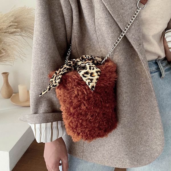 french designer fashion chain diagonal shoulder bag & plush bucket bag width 14cm high 17.5cm thick 10.5cm
french designer fashion chain diagonal shoulder bag & plush bucket bag width 14cm high 17.5cm thick 10.5cm