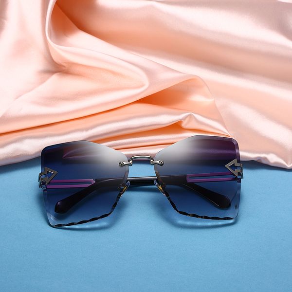 2019 new women popular designer polarized sunglasses fashion personality arrow metal sunglasses butterfly tide glasses, White;black
2019 new women popular designer polarized sunglasses fashion personality arrow metal sunglasses butterfly tide glasses, White;black