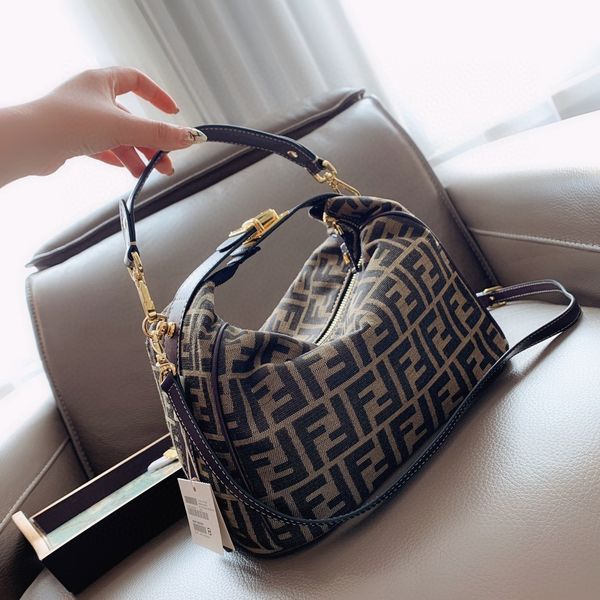 seller brand chest bag with box luxury leisure shoulder bags fanny pack women men desinger outdoor waist bag pack 20022204y
seller brand chest bag with box luxury leisure shoulder bags fanny pack women men desinger outdoor waist bag pack 20022204y
