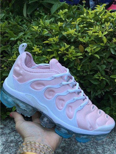 2019 Kanye West 700 V2 Static 3M Mauve Inertia 700s Wave Runner Mens Running shoes for men Women sports sneakers designer trainers Eur 36-46
2019 Kanye West 700 V2 Static 3M Mauve Inertia 700s Wave Runner Mens Running shoes for men Women sports sneakers designer trainers Eur 36-46