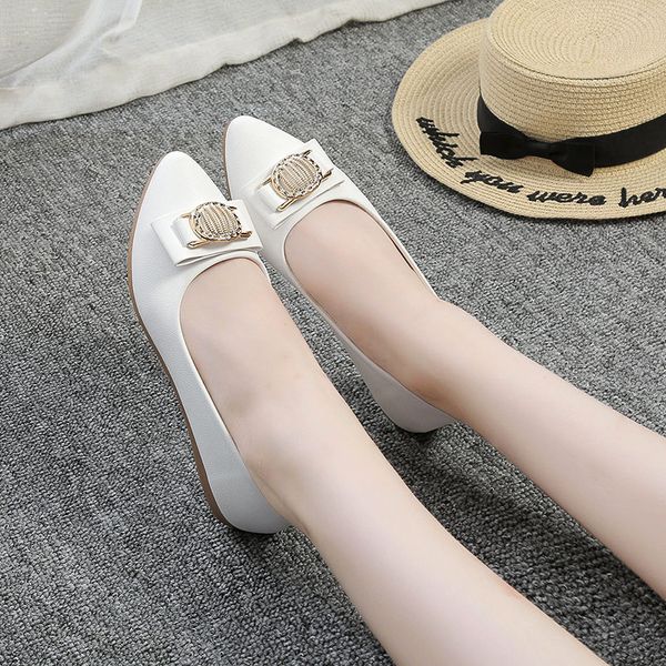 fashion low-heeled anti-skid shoes women summer spring skid-proof pointed metal bow decoration flat shallow simple shoes u19-01, Black
fashion low-heeled anti-skid shoes women summer spring skid-proof pointed metal bow decoration flat shallow simple shoes u19-01, Black