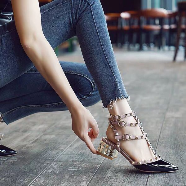 new arrival women dress shoes chunky heels comfortable pointed toe rivets design straps patent leather sandal shoes, Black
new arrival women dress shoes chunky heels comfortable pointed toe rivets design straps patent leather sandal shoes, Black