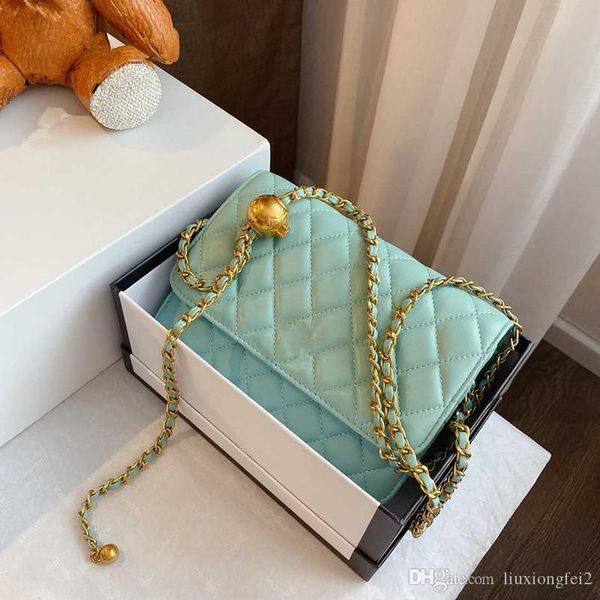2020 designer new bag women's fashion shoulder bags chain decoration gold ball messenger bag envelope bag
2020 designer new bag women's fashion shoulder bags chain decoration gold ball messenger bag envelope bag