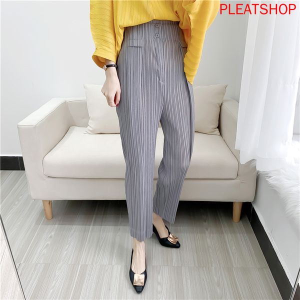 2020 summer new miyake fold pants high-waisted tapered pants feet front slit pocket oggers women vetement femme women, Black;white
2020 summer new miyake fold pants high-waisted tapered pants feet front slit pocket oggers women vetement femme women, Black;white