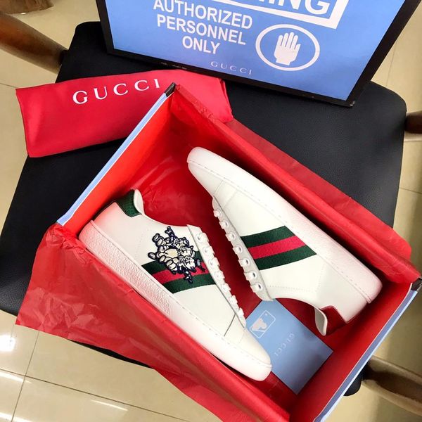 new style high-end luxury men's casual sports shoes fashion design brand men's shoes platform multiple patterns can be selected si
new style high-end luxury men's casual sports shoes fashion design brand men's shoes platform multiple patterns can be selected si