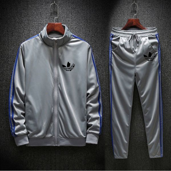 2020 men tracksuits outwear hooded zipper sportswear sets mens winter autumn fitness running suits set warm jogging tracksuit, Black;blue
2020 men tracksuits outwear hooded zipper sportswear sets mens winter autumn fitness running suits set warm jogging tracksuit, Black;blue