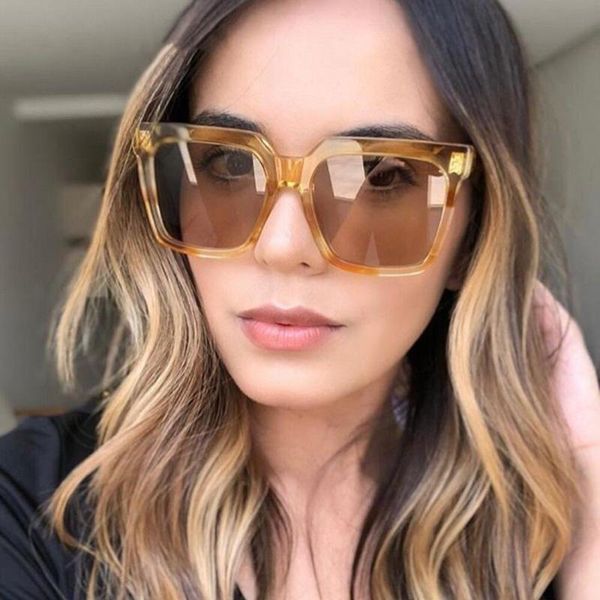 2020 new classic square vintage oversized plastic sunglasses women fashion retro eye glasses frame, White;black
2020 new classic square vintage oversized plastic sunglasses women fashion retro eye glasses frame, White;black