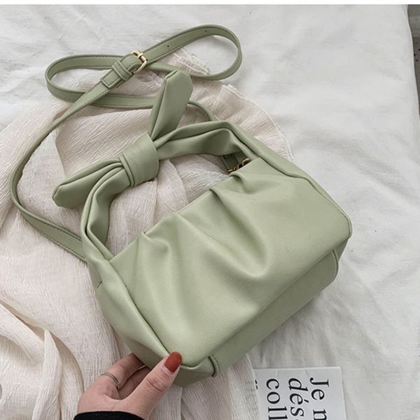 кожа облако сумки для рук для женщин 2020 тренд лук ручка женский плечо crossbody сумка дамы девушки дорожные сумки и кошельки
кожа облако сумки для рук для женщин 2020 тренд лук ручка женский плечо crossbody сумка дамы девушки дорожные сумки и кошельки