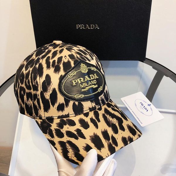 Famou de igner hat cap men women ba eball cap leopard print brand cap adju table de igner fa hion wear hat top
Famou de igner hat cap men women ba eball cap leopard print brand cap adju table de igner fa hion wear hat top