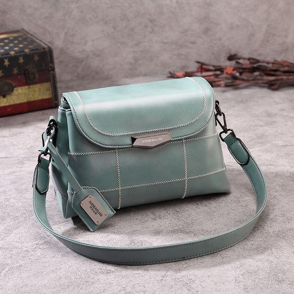 ladies shoulder bag vintage fashion hit thick lattice messenger underarm small flap leather 2020 summer women bags new
ladies shoulder bag vintage fashion hit thick lattice messenger underarm small flap leather 2020 summer women bags new