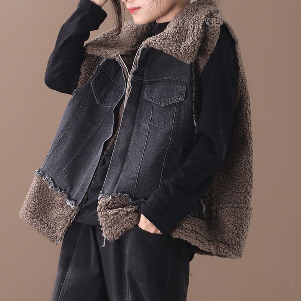 2019 female new winter plus size korean style literary stitching lamb fur loose all-match denim vest, Black;white
2019 female new winter plus size korean style literary stitching lamb fur loose all-match denim vest, Black;white