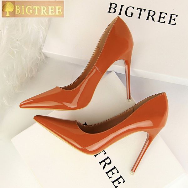 bigtree woman pumps fashion .5cm thin high heeled leather shallow mouth thin pointed toe women's shoes y200702, Black
bigtree woman pumps fashion .5cm thin high heeled leather shallow mouth thin pointed toe women's shoes y200702, Black