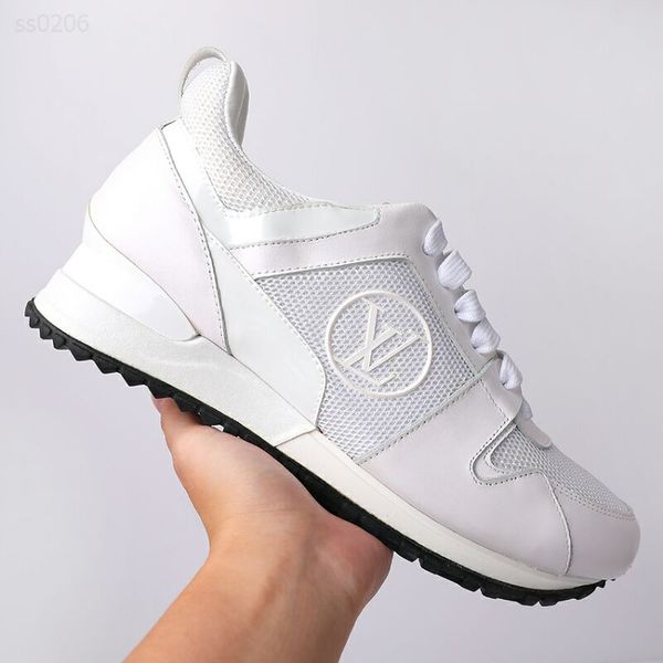 2020 new air european and american sports shoes leather casual shoes flat running shoes breathable round head layer leather, Black
2020 new air european and american sports shoes leather casual shoes flat running shoes breathable round head layer leather, Black