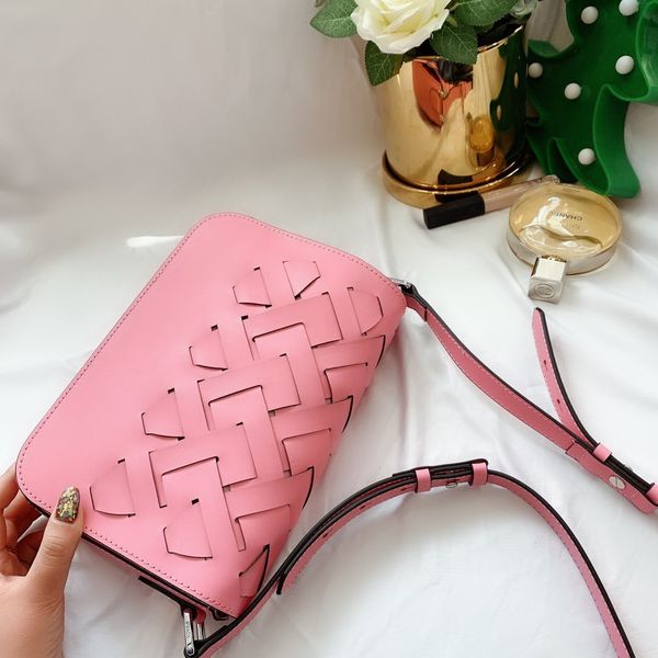 2020 Designer Luxury Shoulder Bag Crossbody Lady Handbag Knitting High Quality CFY20042446
2020 Designer Luxury Shoulder Bag Crossbody Lady Handbag Knitting High Quality CFY20042446