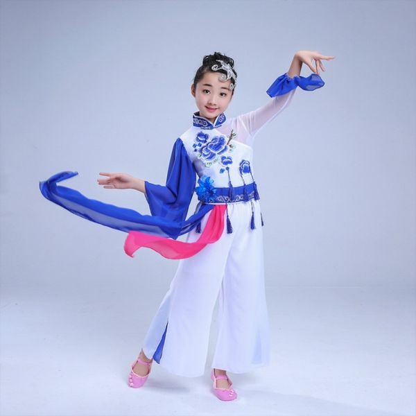 children's costumes hanfu dance wear blue and white porcelain yangge national dance costumes waist clothing stage performances, Black;red
children's costumes hanfu dance wear blue and white porcelain yangge national dance costumes waist clothing stage performances, Black;red