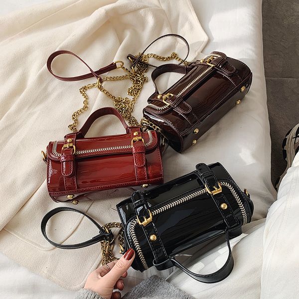 original design 2020 fashion new design all-around women's bag portable single shoulder messenger bag leisure pillow
original design 2020 fashion new design all-around women's bag portable single shoulder messenger bag leisure pillow