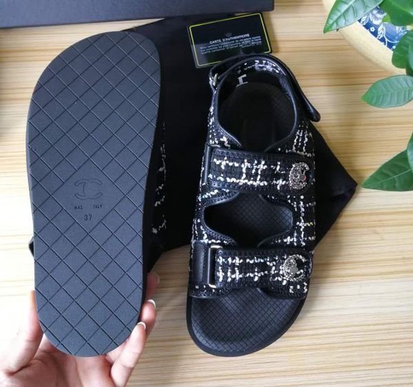 branded women print letter black fabric sandal buckle strap fashion girl open toe rubber sole casual sandals size:35-40 with box ch5
branded women print letter black fabric sandal buckle strap fashion girl open toe rubber sole casual sandals size:35-40 with box ch5