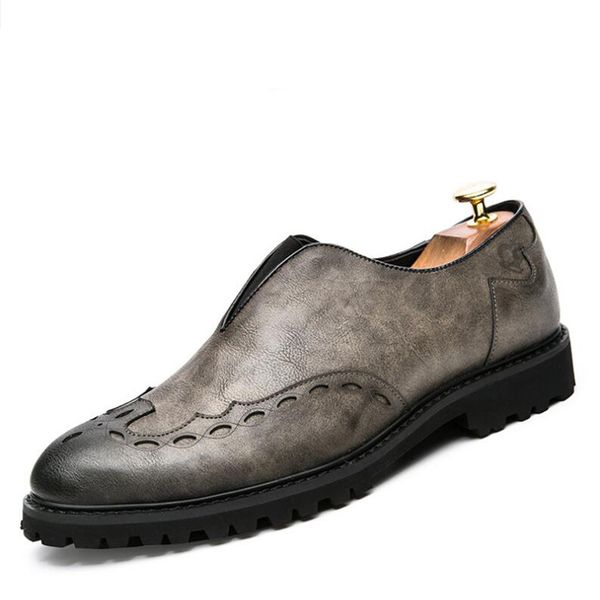 british brock carved men's shoes retro business casual shoes tide men's business leather handmade low-heeled shoes, Black
british brock carved men's shoes retro business casual shoes tide men's business leather handmade low-heeled shoes, Black