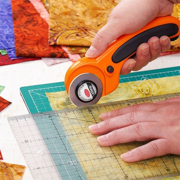 cloth rotary cutter patchwork roller wheel round knife leather paper leather craft fabrics rotary cutter for fabrics, Black
cloth rotary cutter patchwork roller wheel round knife leather paper leather craft fabrics rotary cutter for fabrics, Black