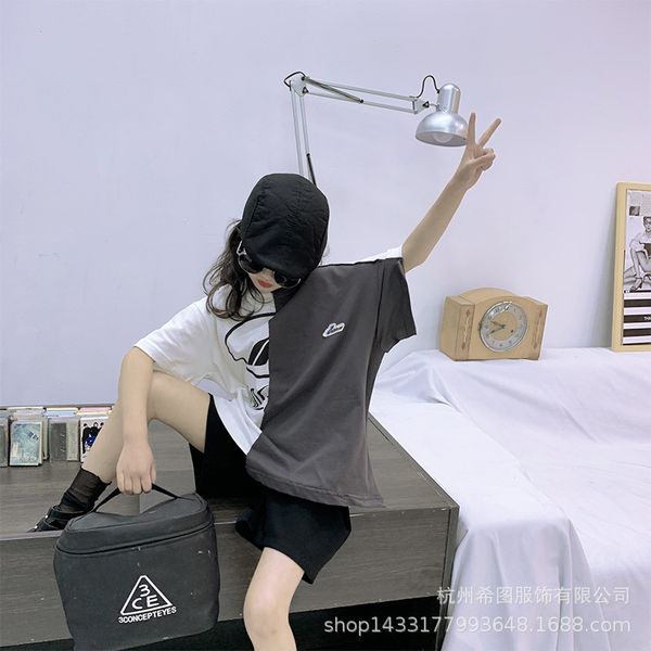 summer 2020 new girl's t-shirt korean printed round neck color matching mid-length short-sleeved top, Blue
summer 2020 new girl's t-shirt korean printed round neck color matching mid-length short-sleeved top, Blue