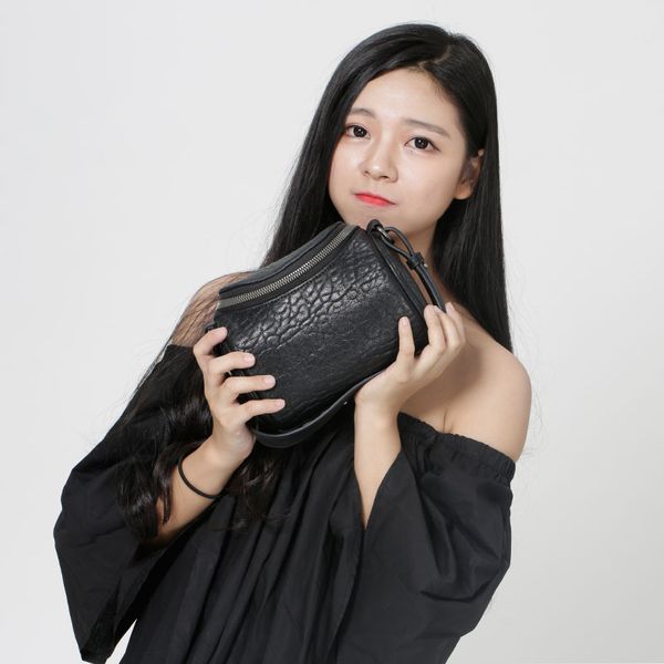 2019 новая подушка сумка aw король rockmini пузырь овчины ролик заклепки одно плечо сумка тенденция
2019 новая подушка сумка aw король rockmini пузырь овчины ролик заклепки одно плечо сумка тенденция