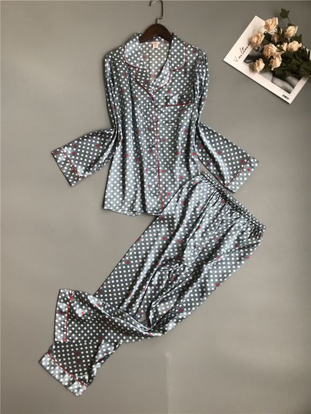 wholesale-spring pyjamas women satin pajamas sets with pants flower print long sleeve silk sleepwear pijama mujer female nightsuits, Black;red
wholesale-spring pyjamas women satin pajamas sets with pants flower print long sleeve silk sleepwear pijama mujer female nightsuits, Black;red