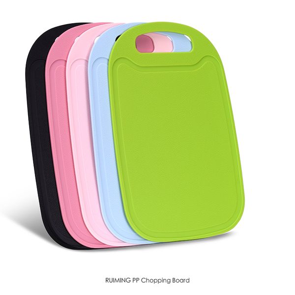 plastic chopping block meat vegetable cutting board non-slip anti overflow with hang hole chopping board 
plastic chopping block meat vegetable cutting board non-slip anti overflow with hang hole chopping board