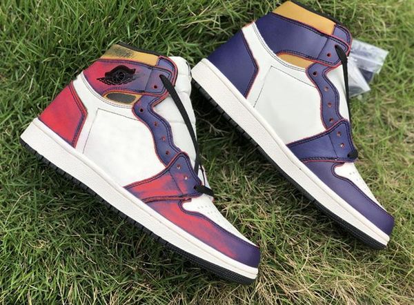 2020 authentic sb 1 high og court purple sail university gold black men basketball shoes cd6578 -507 running shoes sneakers size 7 -13
2020 authentic sb 1 high og court purple sail university gold black men basketball shoes cd6578 -507 running shoes sneakers size 7 -13
