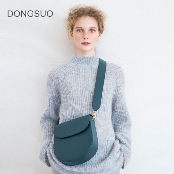 women classic small flap messenge bag green pink cute large wide strap round half moon shoulder bag 2020 spring summer new
women classic small flap messenge bag green pink cute large wide strap round half moon shoulder bag 2020 spring summer new