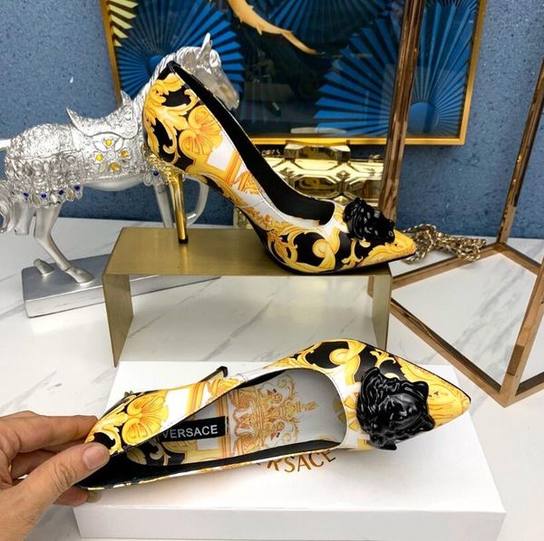 2019 luxury designe slipper summer fashion floral brocade rubber wide flat slide men women beach causal sandals sneakers flip flops size, Black
2019 luxury designe slipper summer fashion floral brocade rubber wide flat slide men women beach causal sandals sneakers flip flops size, Black