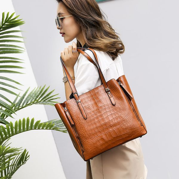 fashion women's pattern handbags genuine leather bags for women 2019 female messenger casual ladies shoulder crocodile bag n415
fashion women's pattern handbags genuine leather bags for women 2019 female messenger casual ladies shoulder crocodile bag n415