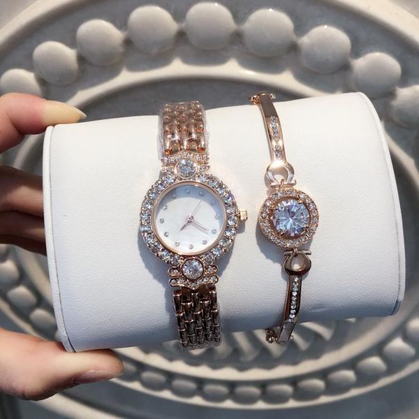 2020 a pcs /lots fashion lady watches women watch rose gold silver stainless steel blue bracelet wristwatches brand female clock full of di, Slivery;brown
2020 a pcs /lots fashion lady watches women watch rose gold silver stainless steel blue bracelet wristwatches brand female clock full of di, Slivery;brown