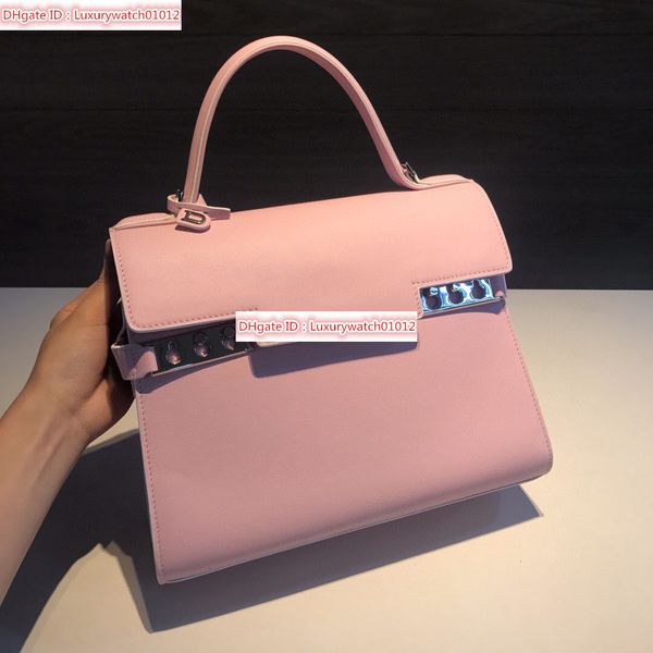 classic 1 new women's shoulder bag 7a high-end custom quality handbag fashion style gold and silver metal accessories
classic 1 new women's shoulder bag 7a high-end custom quality handbag fashion style gold and silver metal accessories