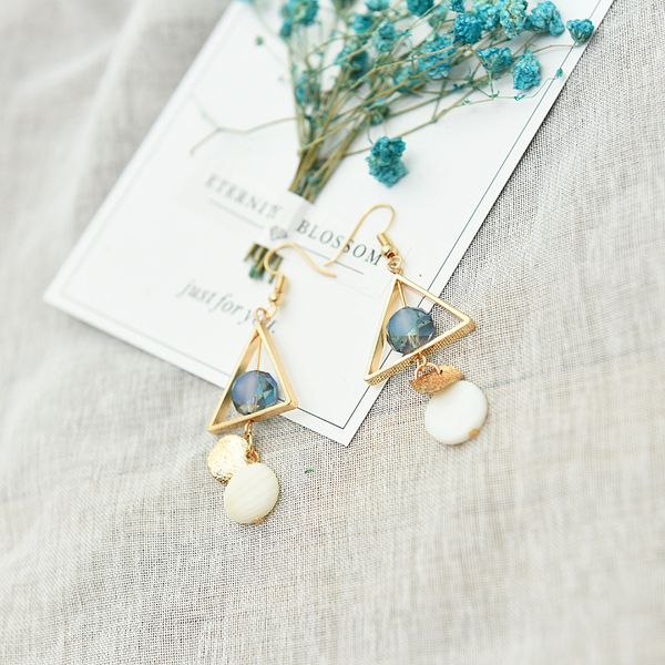 s1016 fashion jewelry geometry dangle triangle natural shell bread bead glass earring, Silver
s1016 fashion jewelry geometry dangle triangle natural shell bread bead glass earring, Silver