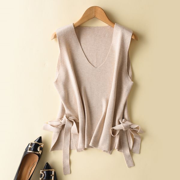 new knitted waistcoat spring and autumn short v-collar korean version easy-style sleeveless sweater shoulder, Black;white
new knitted waistcoat spring and autumn short v-collar korean version easy-style sleeveless sweater shoulder, Black;white