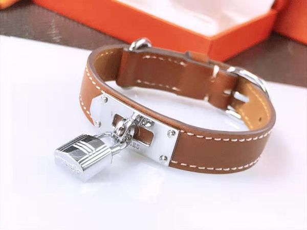 plain grain single loop suspension leather bracelet suitable for daily wear soft ginger snap jewelry bangle stainless steel lock bracelet, Black
plain grain single loop suspension leather bracelet suitable for daily wear soft ginger snap jewelry bangle stainless steel lock bracelet, Black