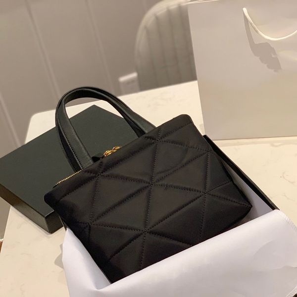classic nylon signboard bag handbags purses women single shoulder crossbody mini shopping bags ladies leisure tote bag
classic nylon signboard bag handbags purses women single shoulder crossbody mini shopping bags ladies leisure tote bag