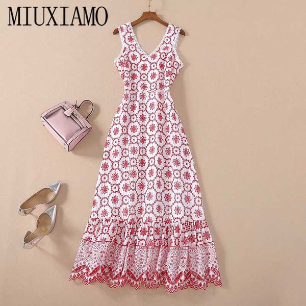 miuximao 2020 summer dress party casual beach elegant fashion red flower embroidery dress women vestidos, Black;gray
miuximao 2020 summer dress party casual beach elegant fashion red flower embroidery dress women vestidos, Black;gray