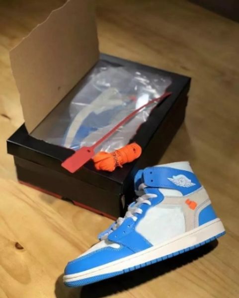 2020 high-end high-quality brand name 1 pair of high og white powderblue basketball shoes 10x chicago duplicate 1 pair of men's sports
2020 high-end high-quality brand name 1 pair of high og white powderblue basketball shoes 10x chicago duplicate 1 pair of men's sports