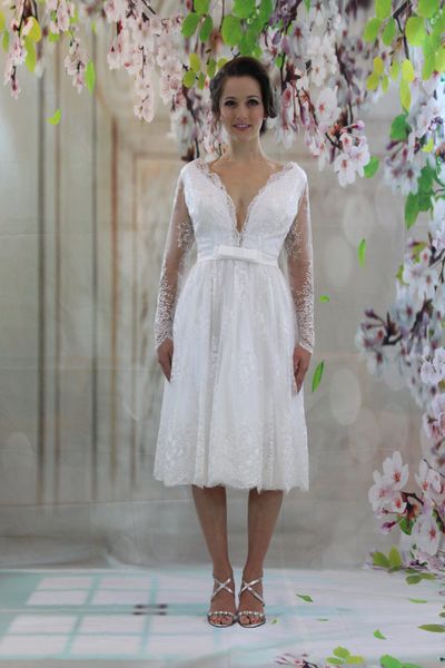 50s чай длина короткое свадебное платье плюс размер see through с длинным рукавом backless глубокий v шеи смычка пояса кружева свадебные пла, White
50s чай длина короткое свадебное платье плюс размер see through с длинным рукавом backless глубокий v шеи смычка пояса кружева свадебные пла, White