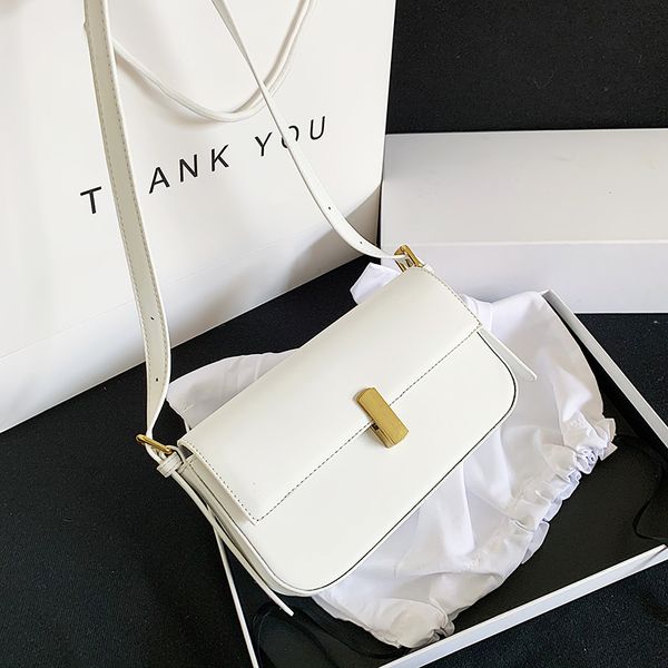 new french design fashion simple armpit bag & elegant shoulder bag messenger handbag width 24cm height 13cm thickness 4cm
new french design fashion simple armpit bag & elegant shoulder bag messenger handbag width 24cm height 13cm thickness 4cm