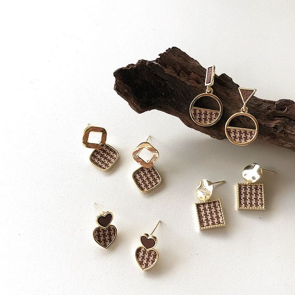 s925 silver fashion vintage red plaid drop dangle earrings for women round square geometric elegant checked earring jewelry gift
s925 silver fashion vintage red plaid drop dangle earrings for women round square geometric elegant checked earring jewelry gift