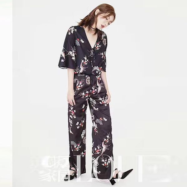 rompers summer new fashion women's party casual elegant chic black vintage print elastic band trousers jumpsuits, Black;white
rompers summer new fashion women's party casual elegant chic black vintage print elastic band trousers jumpsuits, Black;white