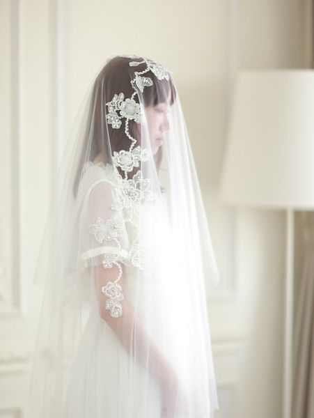 smart fashional two-tier cut edge floor length white ivory wedding veil popular eye-catching meidingqianna brand applique bridal veil, Black
smart fashional two-tier cut edge floor length white ivory wedding veil popular eye-catching meidingqianna brand applique bridal veil, Black