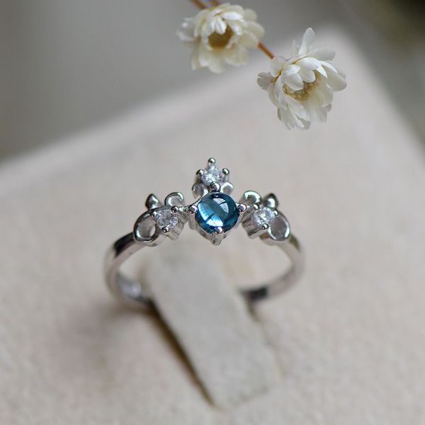 fashion 925 silver creative moonstone wedding ring crown shape blue crystal engagement rings for women boho jewelry accessories, Slivery;golden
fashion 925 silver creative moonstone wedding ring crown shape blue crystal engagement rings for women boho jewelry accessories, Slivery;golden