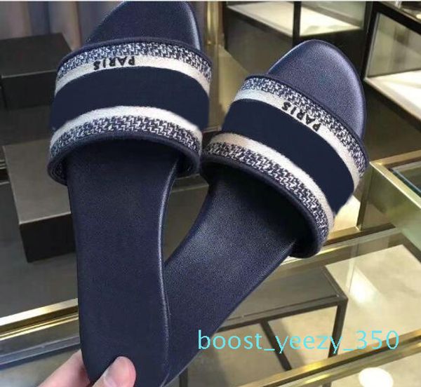 2019 высокое качество mule dway en coton brode slide роскошная женщины сандалии новый стиль высокое качество мода женщин трусы размер 35-41, Black
2019 высокое качество mule dway en coton brode slide роскошная женщины сандалии новый стиль высокое качество мода женщин трусы размер 35-41, Black