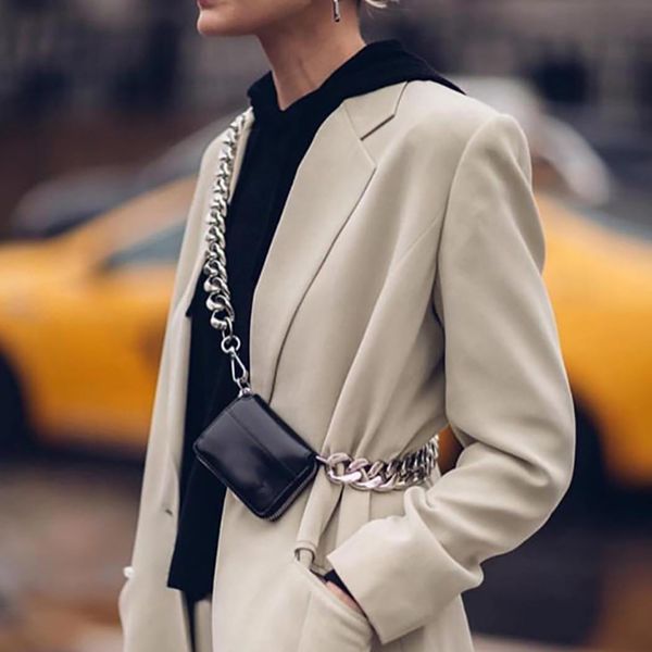 2020 spring summer stylish black white color single wide chain zipper pu leather small messenger bag all match
2020 spring summer stylish black white color single wide chain zipper pu leather small messenger bag all match