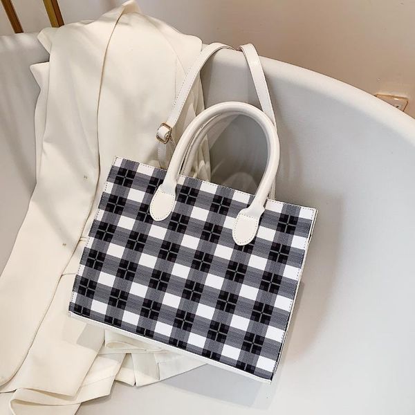 2020 vintage retro bags designer ladies hand bags french plaid handbag woman elegant small shoulder cross body
2020 vintage retro bags designer ladies hand bags french plaid handbag woman elegant small shoulder cross body