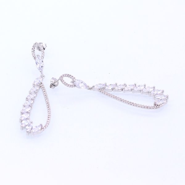 fashion- luxury long earrings for women bridal sparkling water drop zircons stud earrings wedding accessories jewelry, Golden;silver
fashion- luxury long earrings for women bridal sparkling water drop zircons stud earrings wedding accessories jewelry, Golden;silver